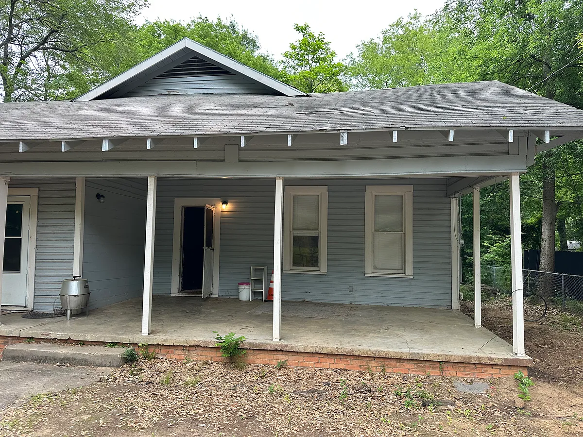 Building Photo - 1208 N 10th St