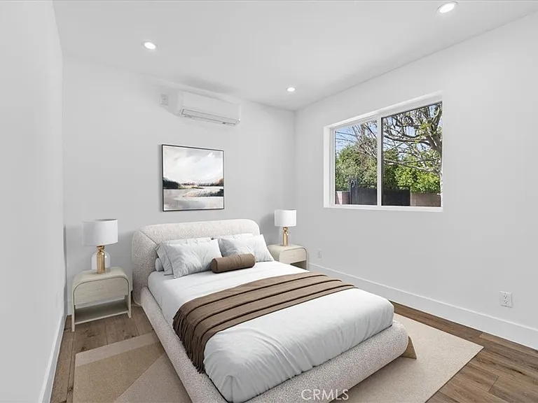 7053 Fallbrook Ave — Photo 14