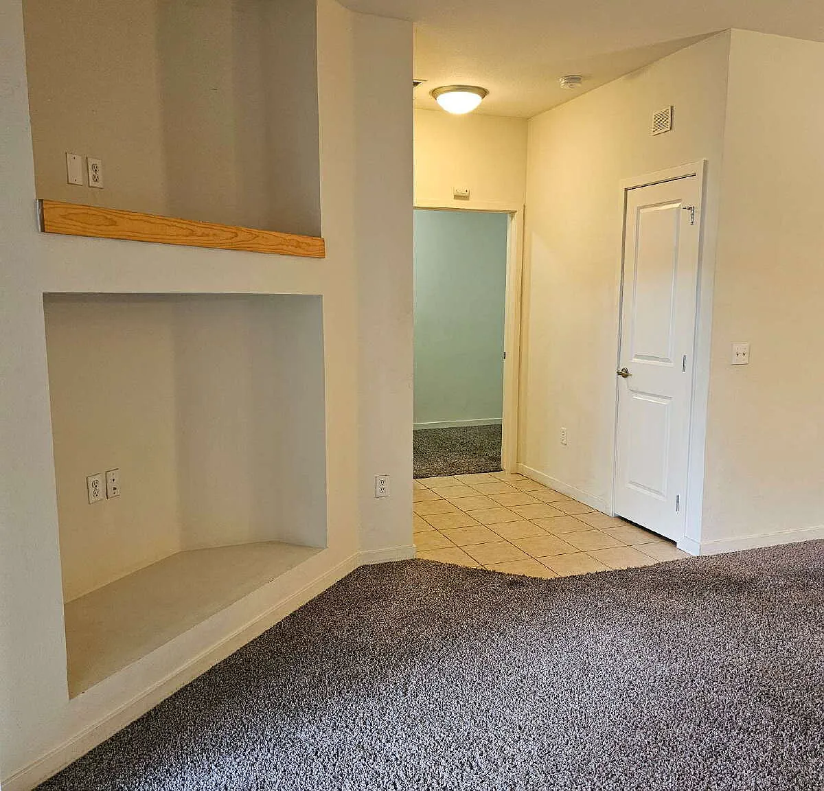 2 bed, 2.0 bath, 1124 sqft, $1,850 — Photo 2