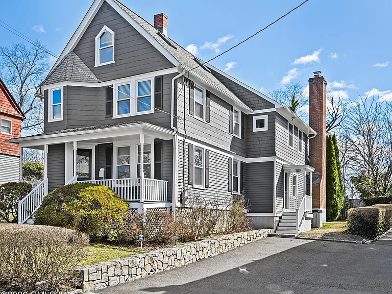 107 Havemeyer Pl — Photo 2