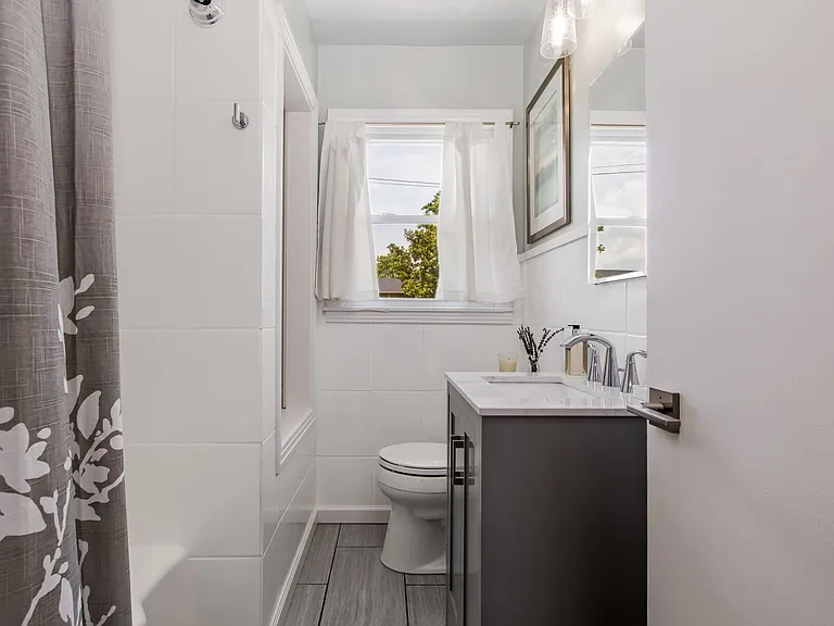 2158 Brookview Dr #A — Photo 11