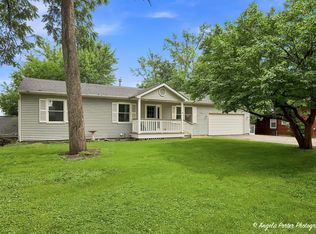 108 Vernon Dr, McHenry, IL 60051