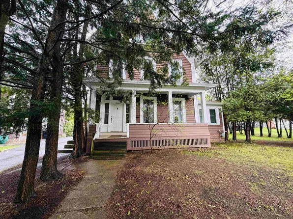 16 Pleasant St, Potsdam, NY 13676
