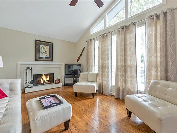 3rd image of 1150 Trailmore Dr