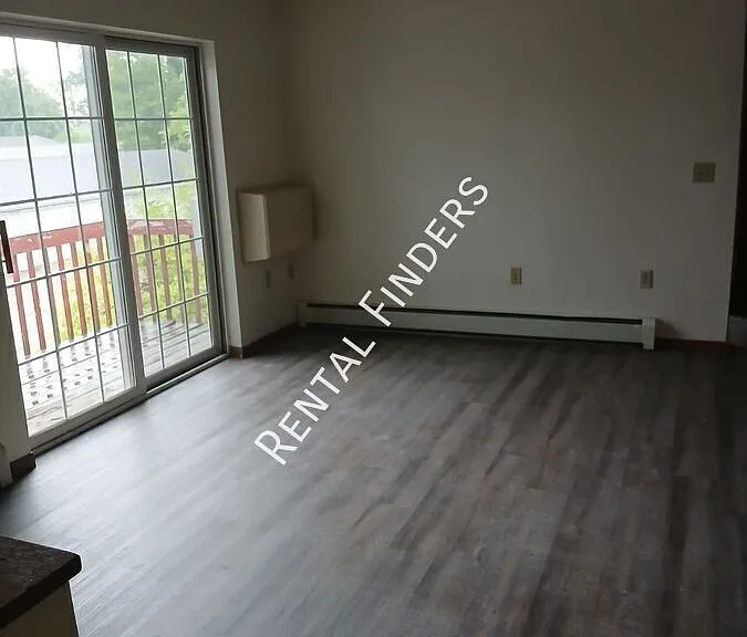 907 Madison Ave #3 — Photo 2