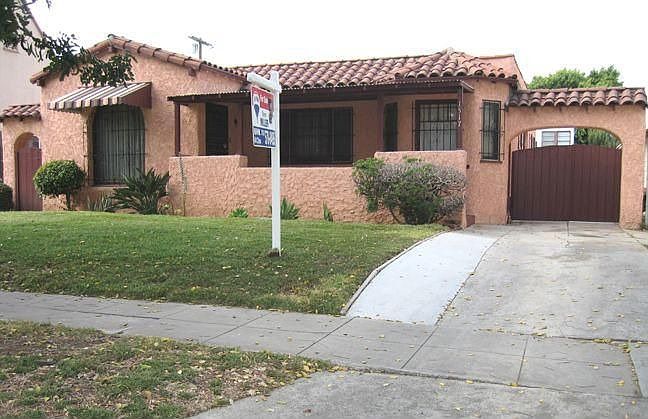 1st image of 1517 W 83rd St