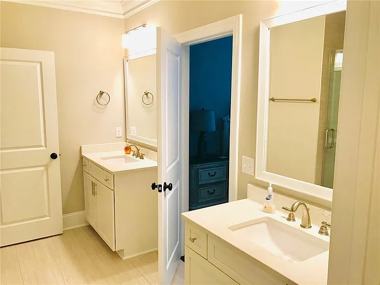 111 Gascoigne Ave #204 — Photo 21
