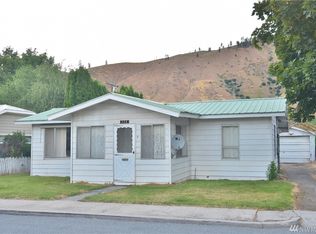 208 Perry St, Cashmere, WA 98815