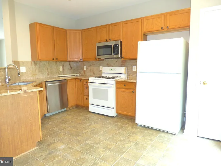20957 Duryea Ter — Photo 11