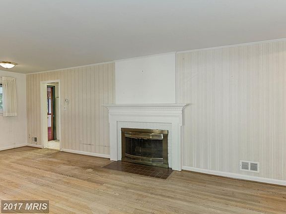 4th image of 2509 N Granada St
