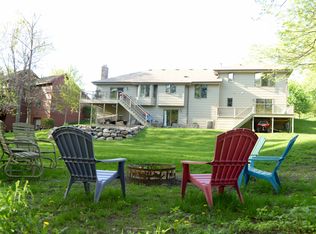 4863 W 131 1/2 St, Savage, MN 55378