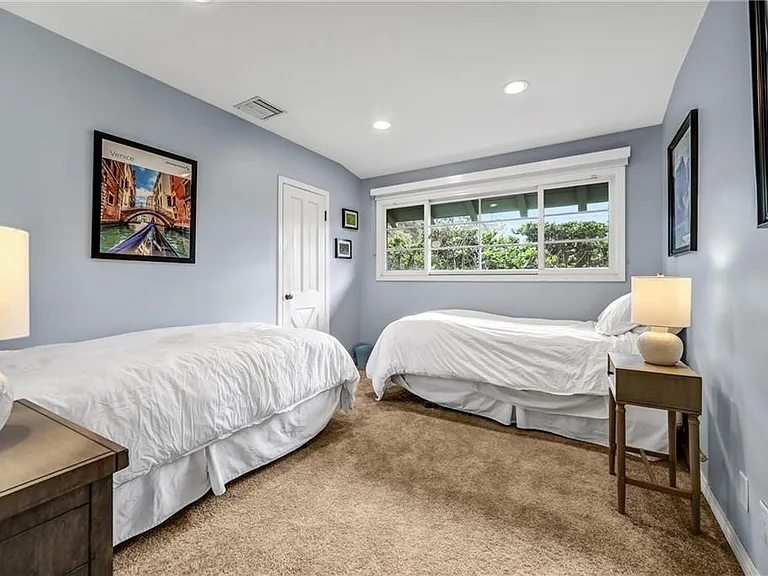 17300 Sunburst St — Photo 20