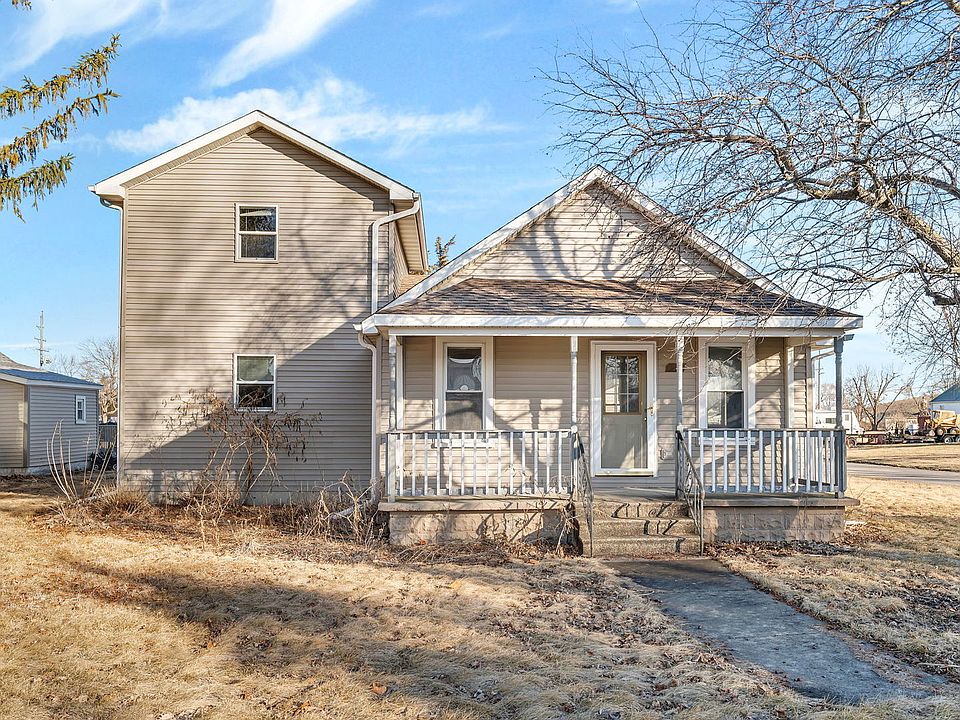 1st image of 130 Lemmon St