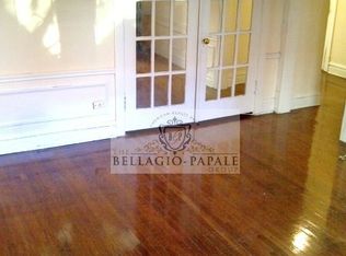 530 W Addison St APT 122, Chicago, IL 60613