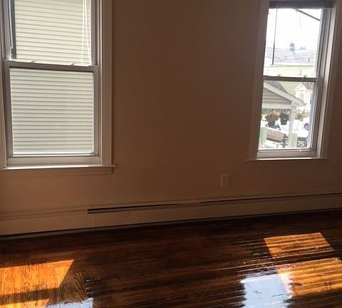 3rd image of 79 Hallock St Fl 1