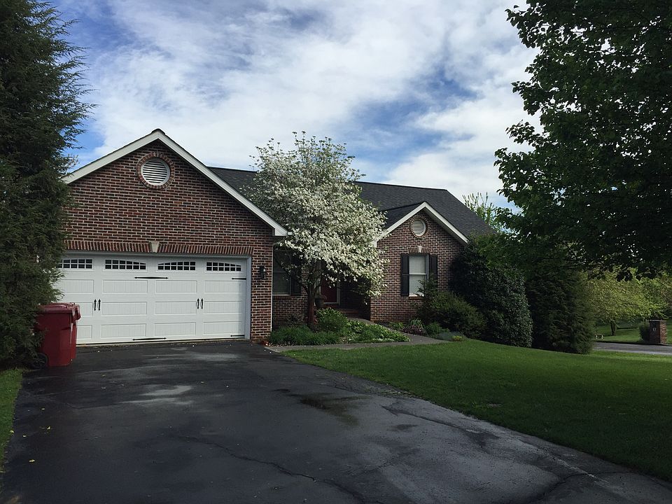 1st image of 1 Steeplechase Ct