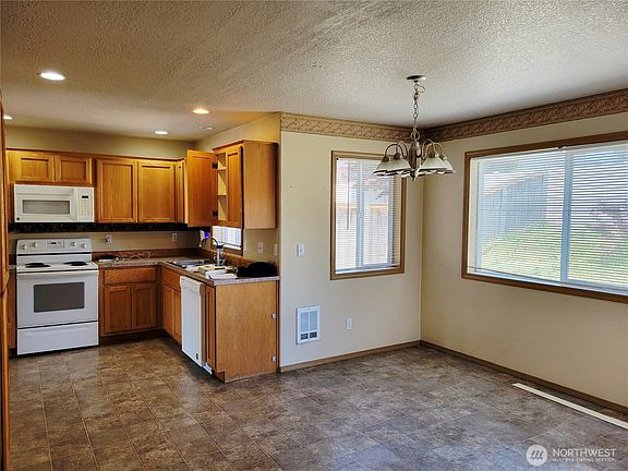 2nd image of 2316 NW 4th Street