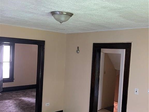 4th image of 453 Wildwood Ave