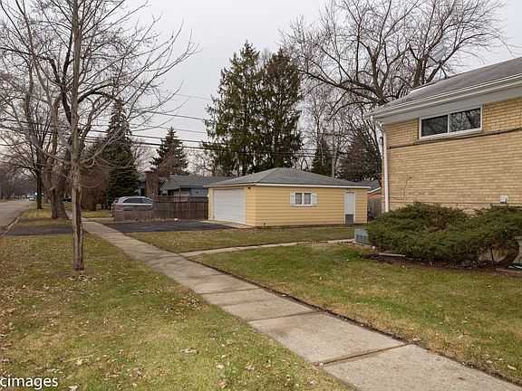 2nd image of 516 N Addison Ave #518