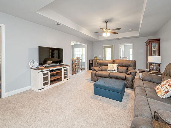 4th image of 306 Black Creek Trl