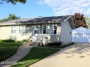 8437 15th Ave, Kenosha, WI 53143
