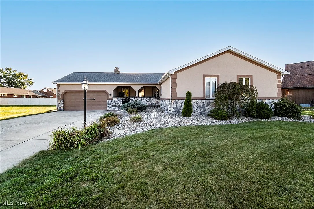 115 Creed Cir photo 1