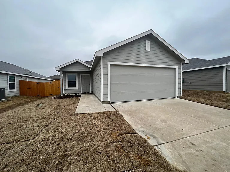 2903 Greenhorn Ave — Photo 1