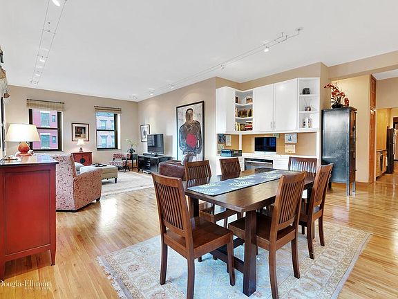 3rd image of 454 W 46th St APT 4DS