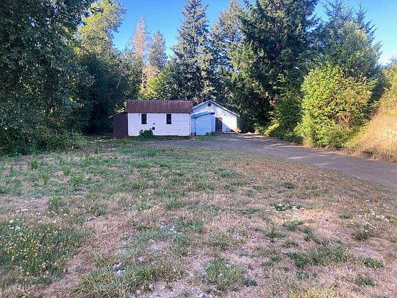 Large vehicle parking area