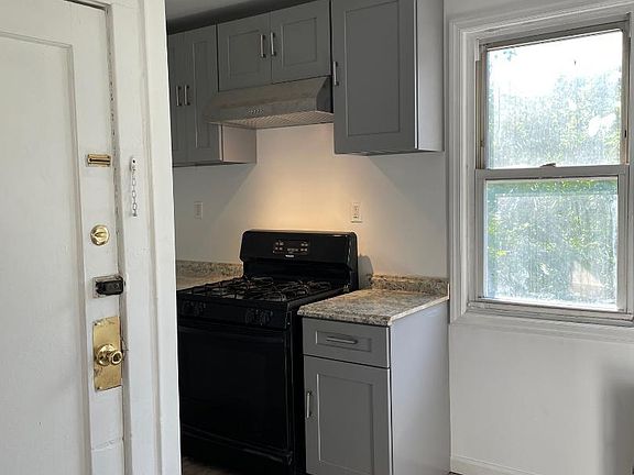 4th image of 155 Brookwood St Floor 3