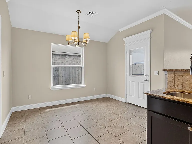 13113 Camden Dr — Photo 18