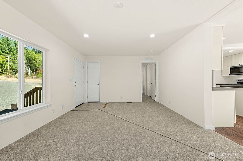 5th image of 1481 W. Highland Road