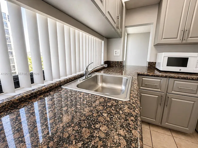 17011 N Bay Rd #503 — Photo 9