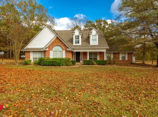 503 Bob White Ln, Benton, LA 71006