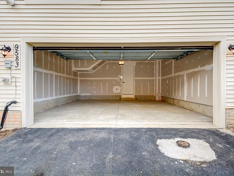 9583 Tall Oaks Rd — Photo 30