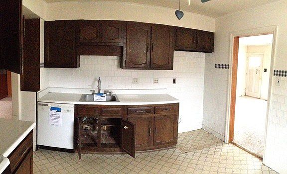 2nd image of 425 Shabbona Dr