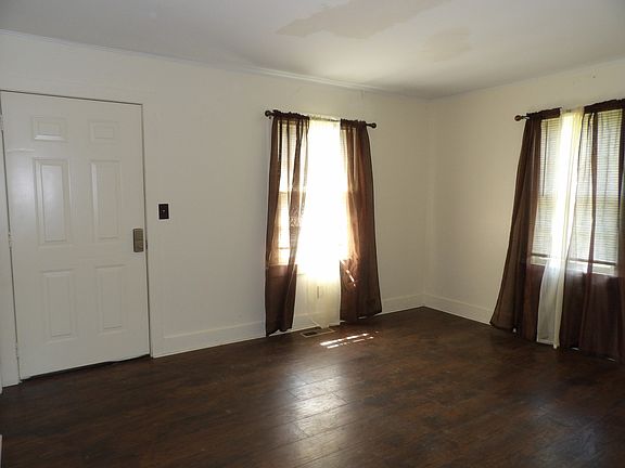 5th image of 202 E Richland Ave