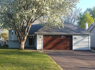 1156 Woodcrest Ave, Shoreview, MN 55126