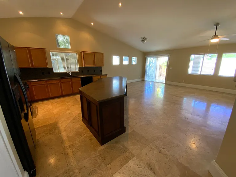 1308 Pintail Point St — Photo 4