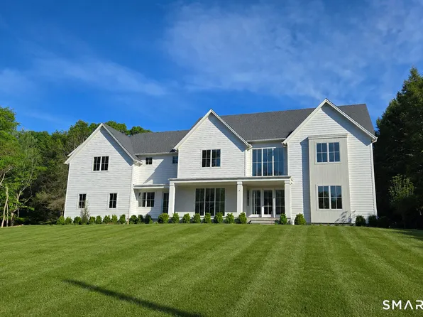8 Pleasant Valley Lane, Westport, CT 06880
