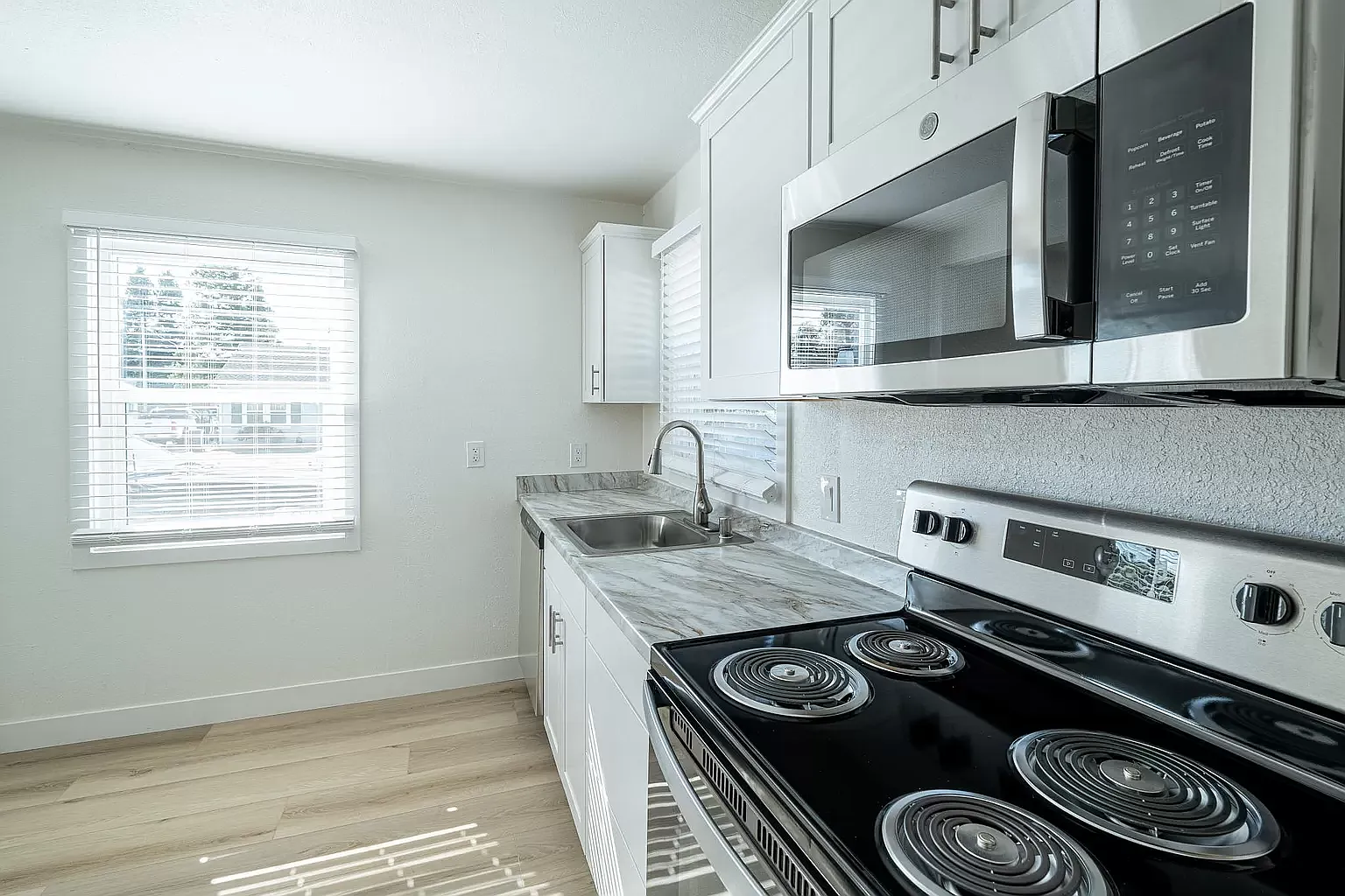 1 bed, 650 sqft, $1,950 — Photo 3