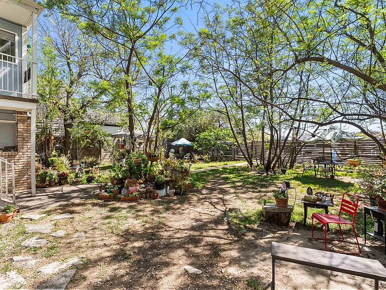515 Krebs Ln #201 — Photo 11