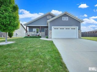 137 Tuscany Ct, Morton, IL 61550