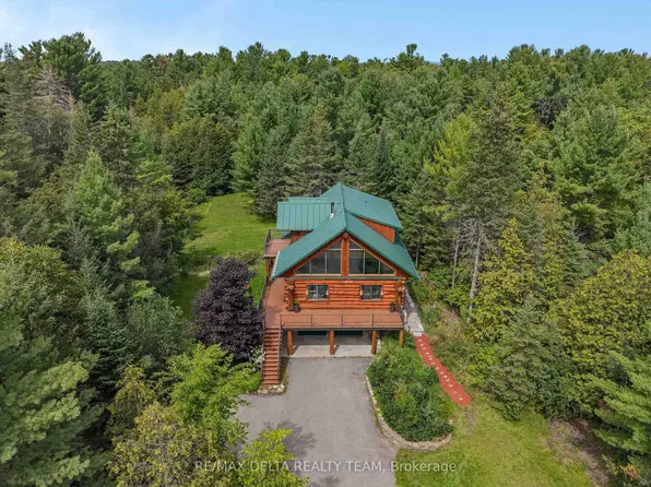 107 Corkery Woods Dr, Ottawa, ON K0A 1L0