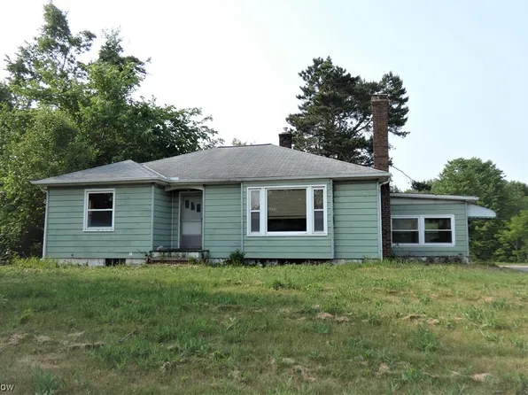 11294 Washington St, Chagrin Falls, OH 44023