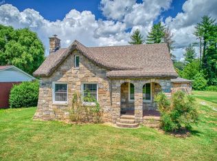 3701 Broad St, Clyde, NC 28721