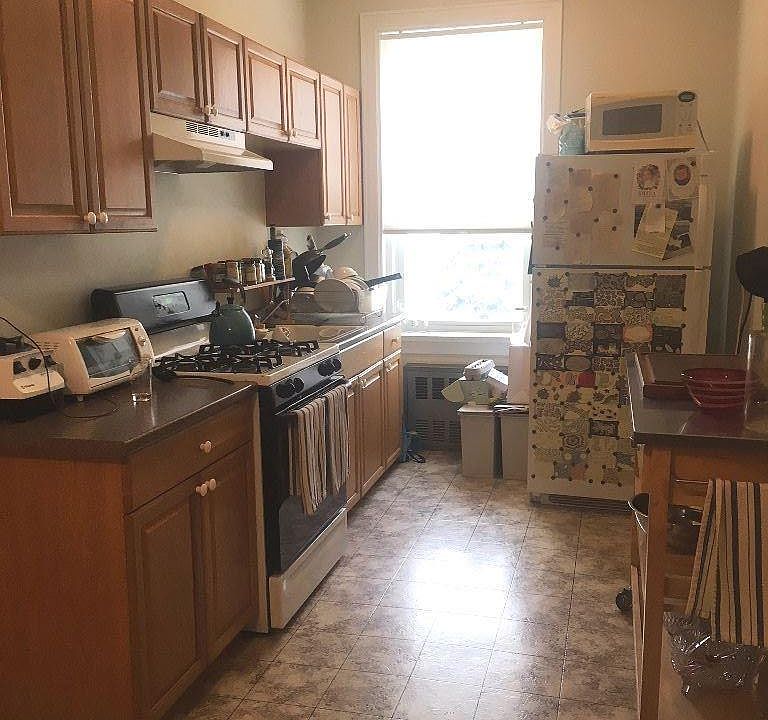 2nd image of 1702 11th Ave #2R
