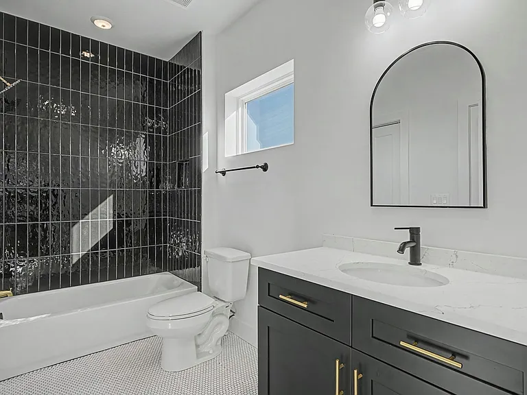 1241 N Avondale Cir #121 — Photo 14