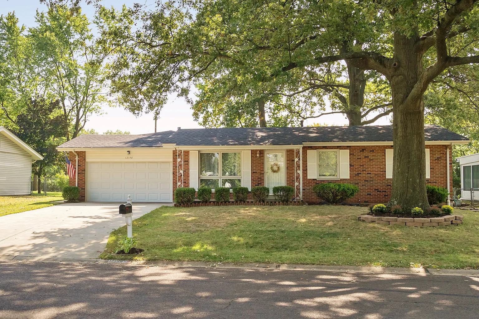12158 Trailways Dr photo 1