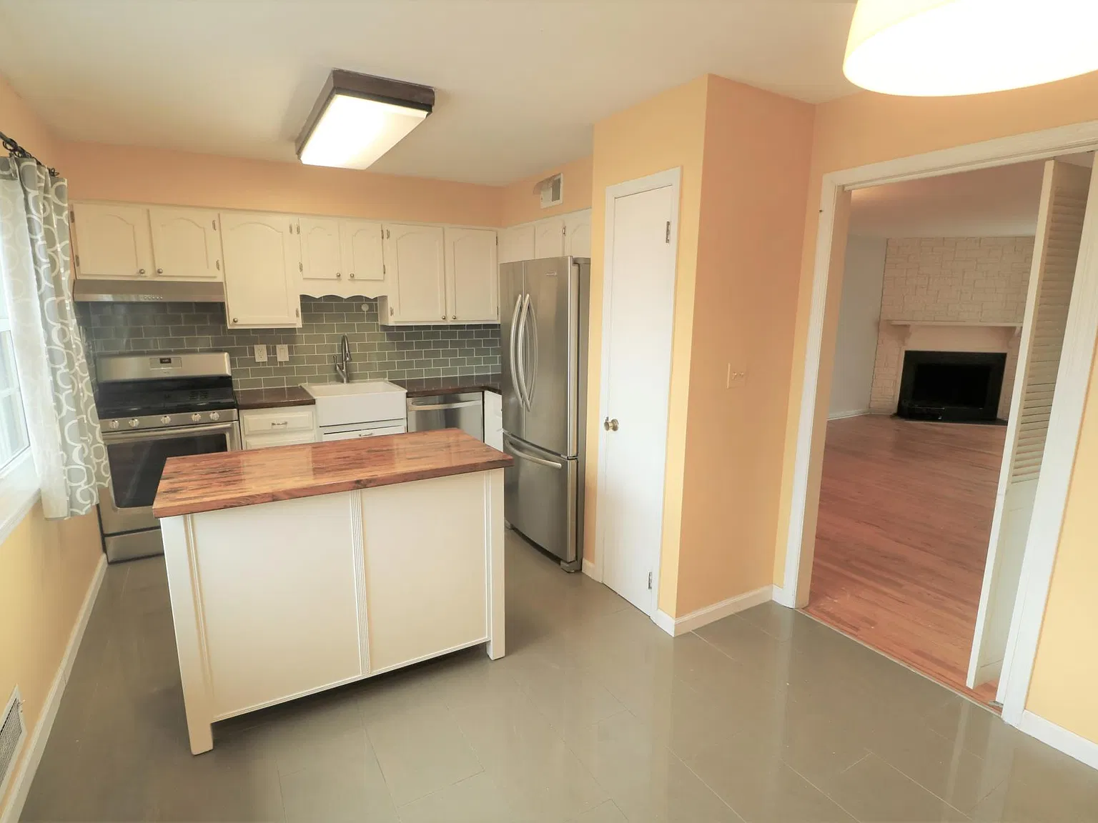 2 bed, 2.5 bath, $3,100 — Photo 4